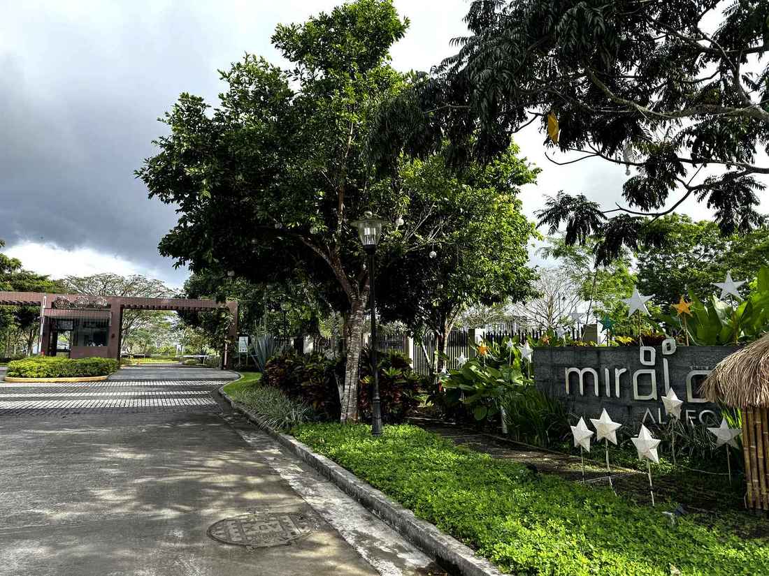 Mirala Nuvali tree-lined streets